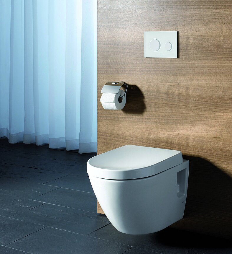 CW762Y_toilets NC