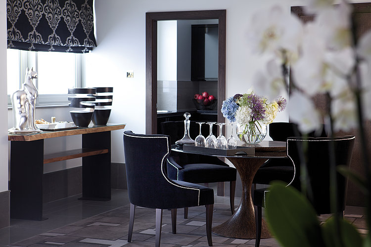 Badezimmer der Ebony-Suite im May Fair Hotel in London