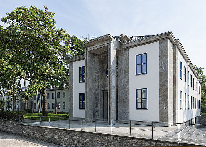 Outdoor view of Metropolitan Gardens in Berlin Dahlem