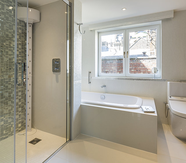 Bad mit WASHLET® im Privathaus von Sir Stirling Moss in London