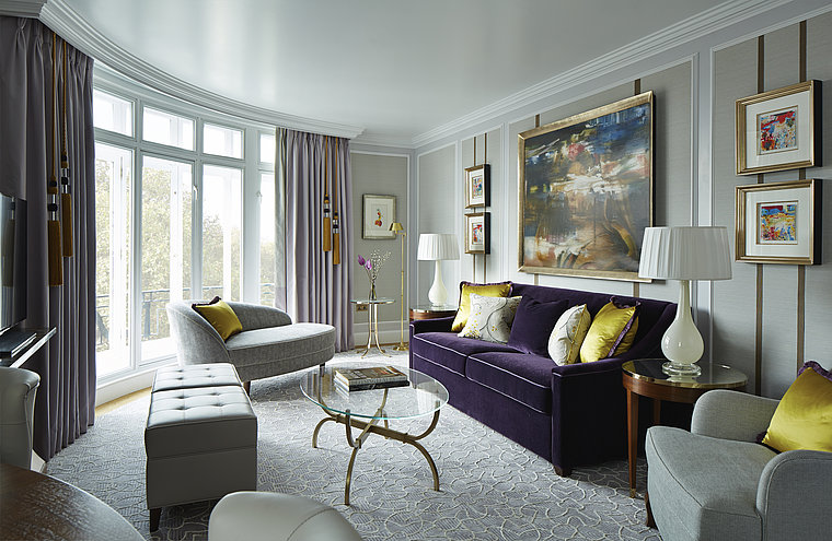 Lounge area at Hotel London Marriott Park Lane